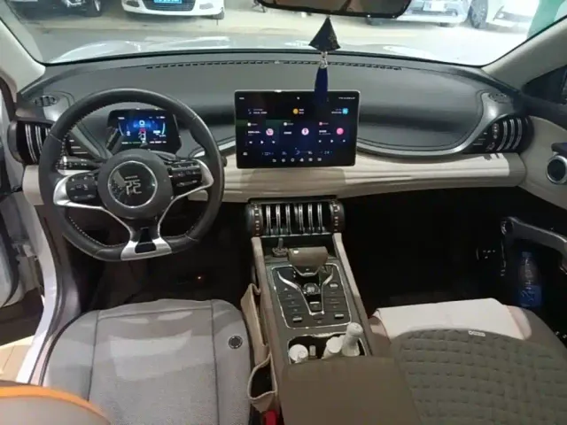 BYD Yuan PLUS — Фото автомобиля 9