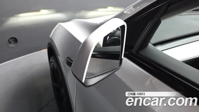 Tesla Model Y — Фото автомобиля 27