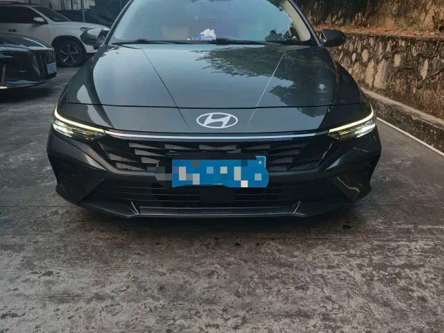 Hyundai Elantra — Фото автомобиля 2
