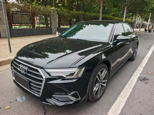 Фотография автомобиля — Audi A6L