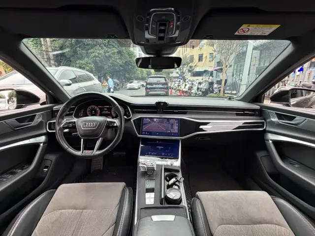 Audi A6L — Фото автомобиля 13