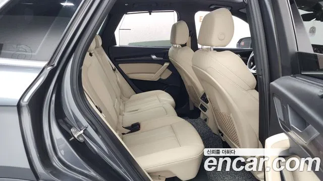 Audi Q5 FY — Фото автомобиля 11