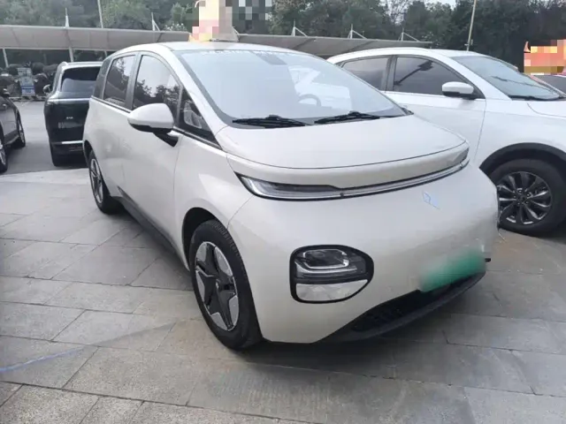 Baojun Cloud — Фото автомобиля 3