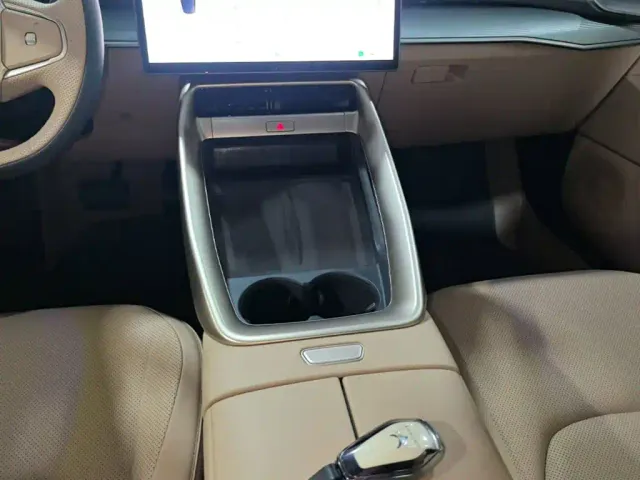 Arcfox Alpha S5 — Фото автомобиля 13