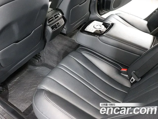 Genesis G80 Бензин 2.5 турбо AWD — Фото автомобиля 16
