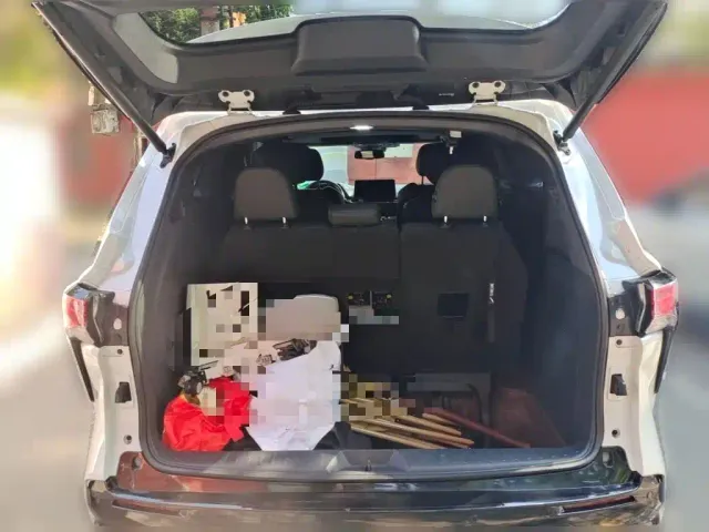 Toyota Sienna — Фото автомобиля 9
