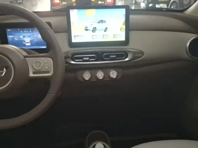 Wuling Hongguang Mini EV — Фото автомобиля 12
