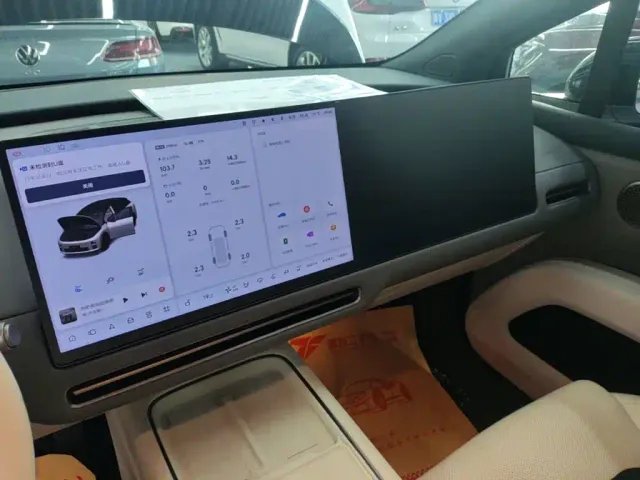Li Auto i6 — Фото автомобиля 12