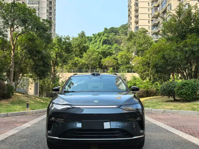 Leapmotor C11 — Фото автомобиля 2