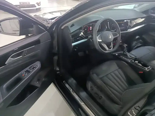 Volkswagen Passat — Фото автомобиля 8