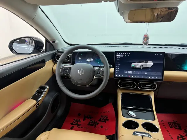 Leapmotor C01 — Фото автомобиля 21