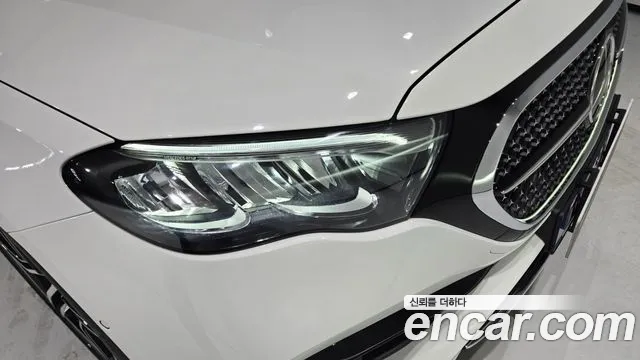 Mercedes-Benz E-Class — Фото автомобиля 12