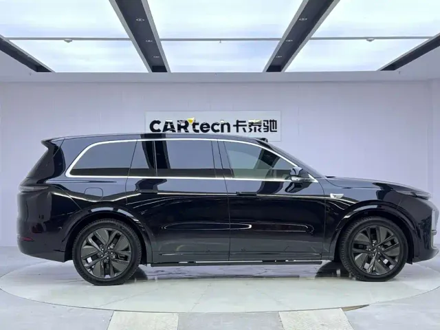 Li Auto L9 — Фото автомобиля 6