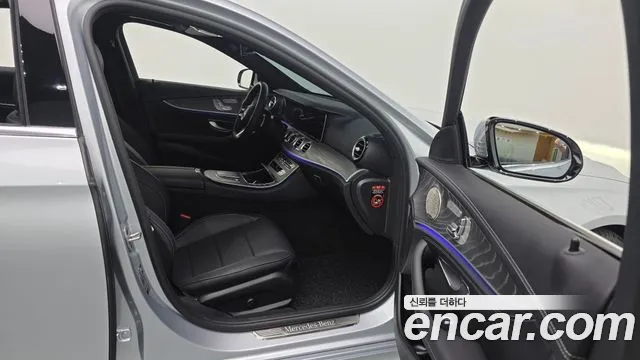 Mercedes-Benz E-Class W213 — Фото автомобиля 25