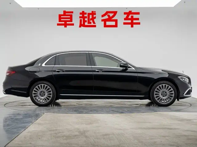 Mercedes-Benz E-Class — Фото автомобиля 6