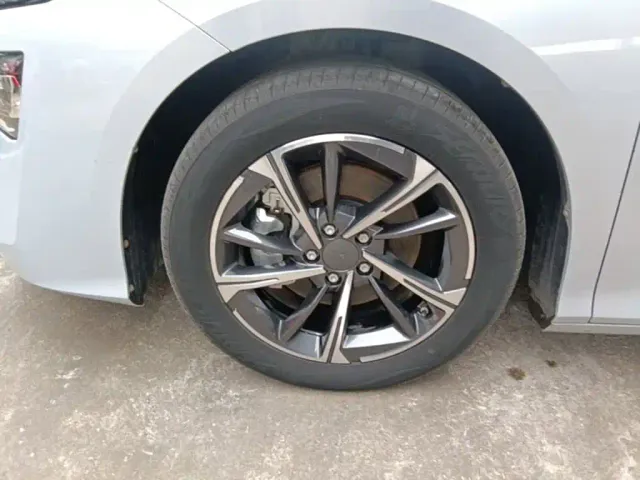 GAC Aion S MAX — Фото автомобиля 22