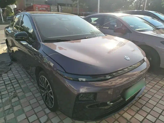 Leapmotor B01 — Фото автомобиля 3