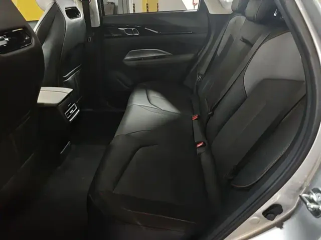 Changan Z6 — Фото автомобиля 16