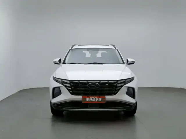Hyundai Tucson — Фото автомобиля 3