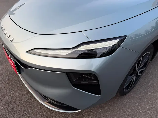 Roewe D6 — Фото автомобиля 17