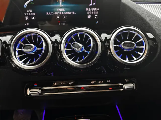 Mercedes-Benz GLA-Class — Фото автомобиля 13