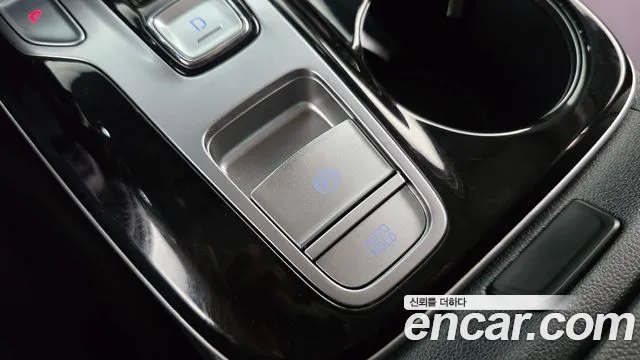 Hyundai Tucson Tucson (NX4) Дизель 2.0 2WD — Фото автомобиля 18