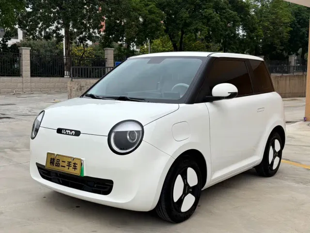Фотография автомобиля — Changan Lumin