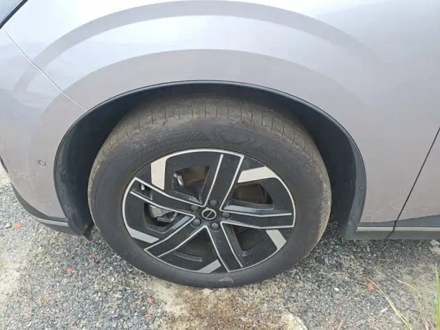 Volvo XC70 Plug-in Hybrid — Фото автомобиля 22