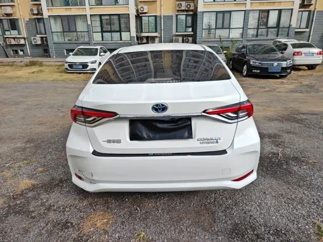 Toyota Corolla — Фото автомобиля 5