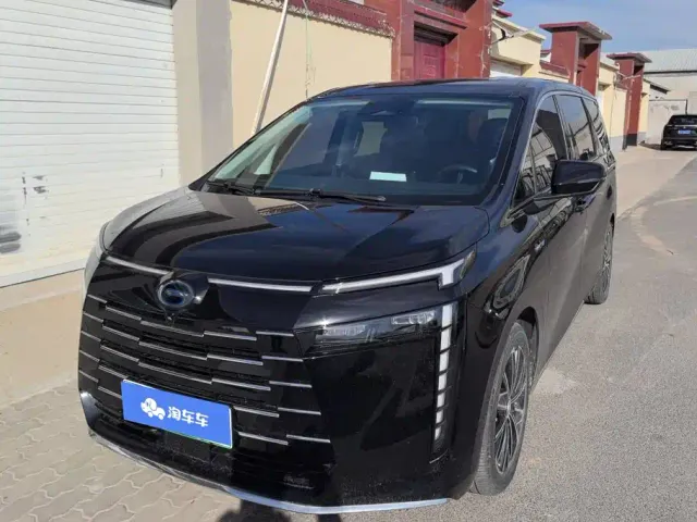 Фотография автомобиля — GAC Trumpchi E8
