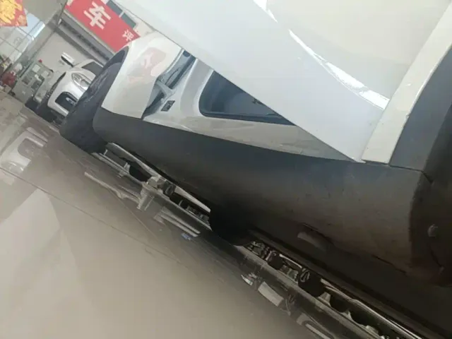 Tesla Model Y — Фото автомобиля 20