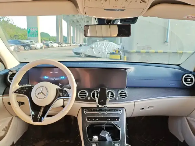 Mercedes-Benz Mercedes-Benz E-Class 2022 E 300 L Fashion — Фото автомобиля 4