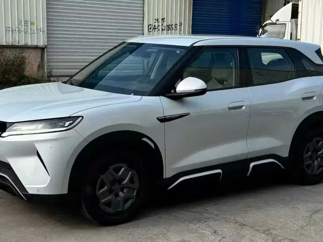 BYD Yuan UP — Фото автомобиля 3