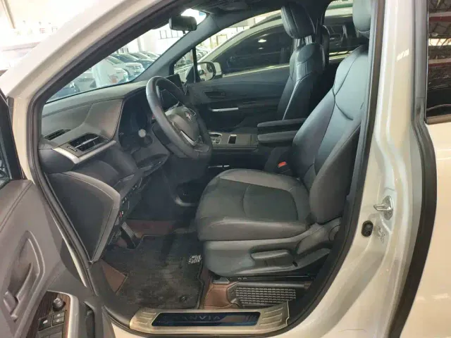 Toyota Granvia — Фото автомобиля 7