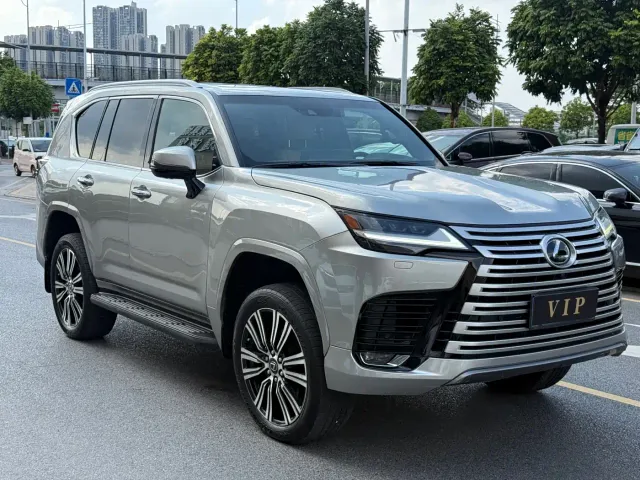 Lexus LX — Фото автомобиля 3
