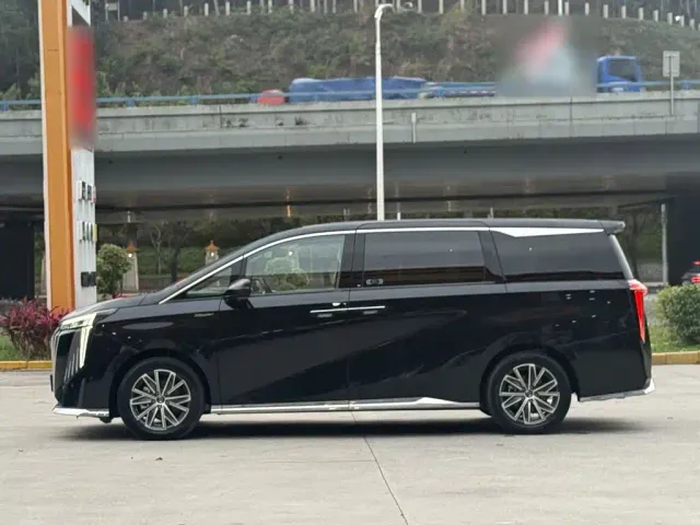 GAC Trumpchi M8 — Фото автомобиля 22