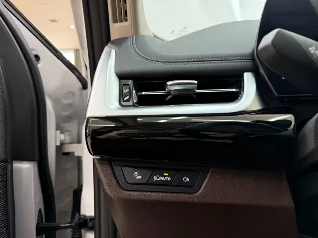 BMW X1 — Фото автомобиля 9