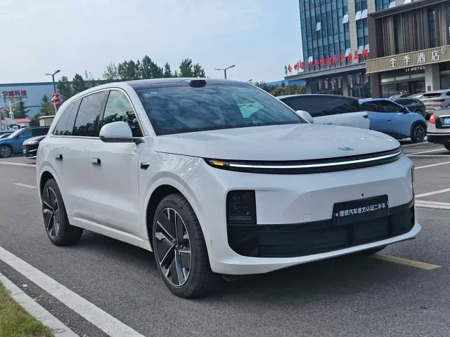 Li Auto L6 — Фото автомобиля 3