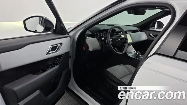 Land Rover Range Rover Velar — Фото автомобиля 15