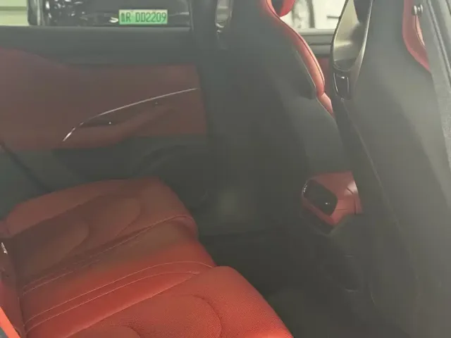 Xiaomi SU7 — Фото автомобиля 7