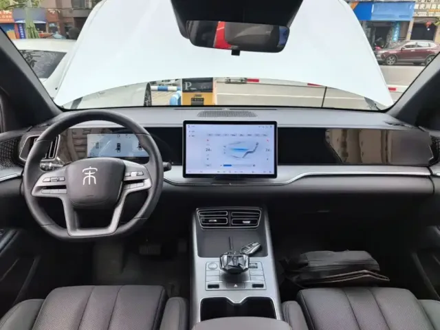 BYD Song Pro New Energy 2025 2nd Generation Smart Drive Edition DM-i 75KM Leading Type — Фото автомобиля 9