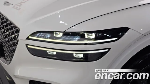Genesis GV70 — Фото автомобиля 7