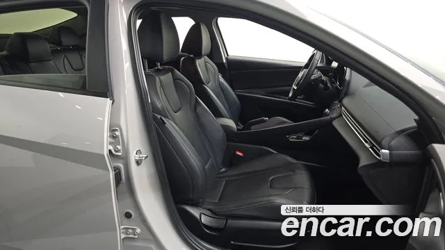 Hyundai Avante CN7 — Фото автомобиля 12