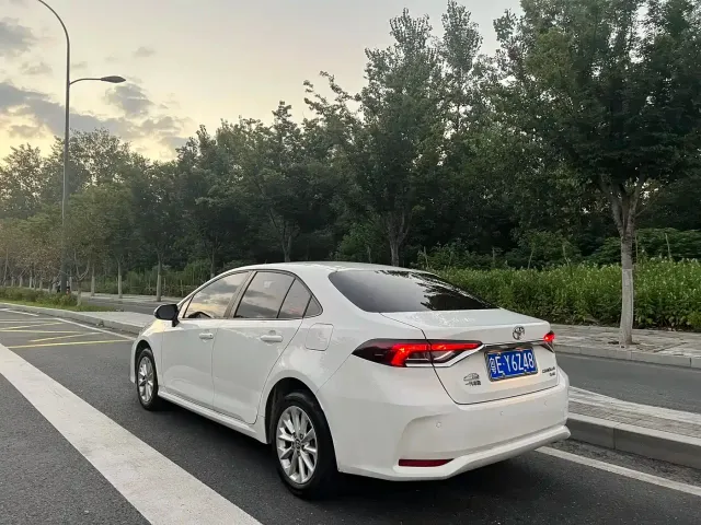 Toyota Corolla — Фото автомобиля 5