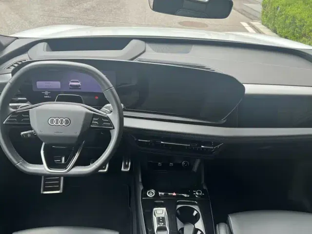 Audi Q6L e-tron — Фото автомобиля 4