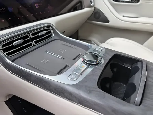 Geely Galaxy M9 — Фото автомобиля 10