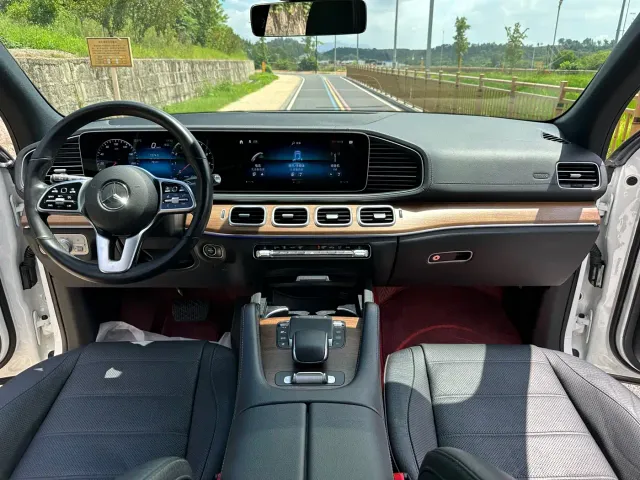 Mercedes-Benz GLS-Class — Фото автомобиля 11