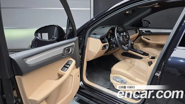 Porsche Macan — Фото автомобиля 10