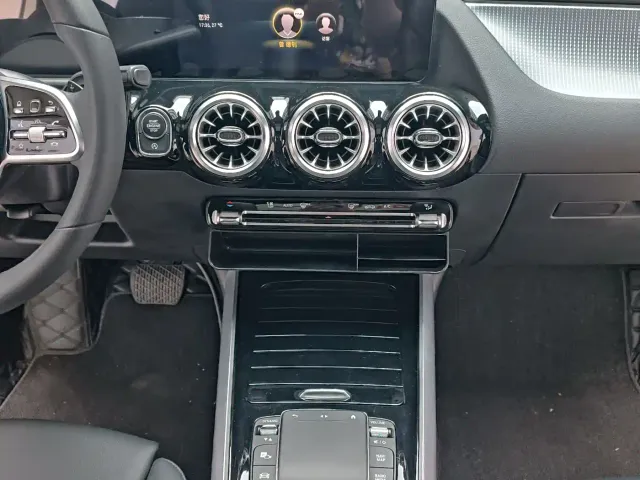 Mercedes-Benz GLA-Class — Фото автомобиля 15
