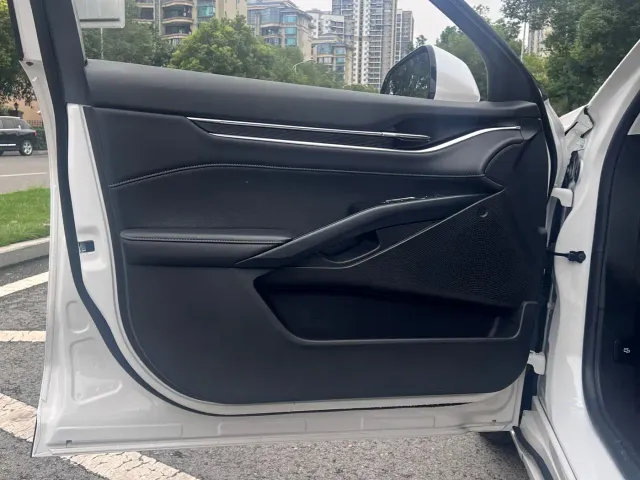 Ford Mondeo — Фото автомобиля 9